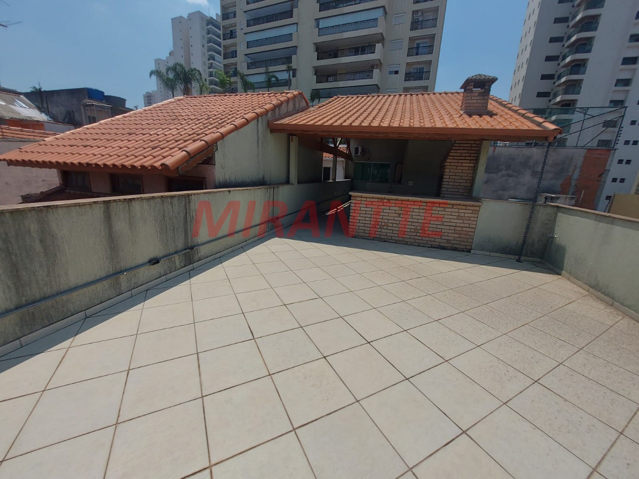 Sobrado de 176m² com 3 quartos em Santana
