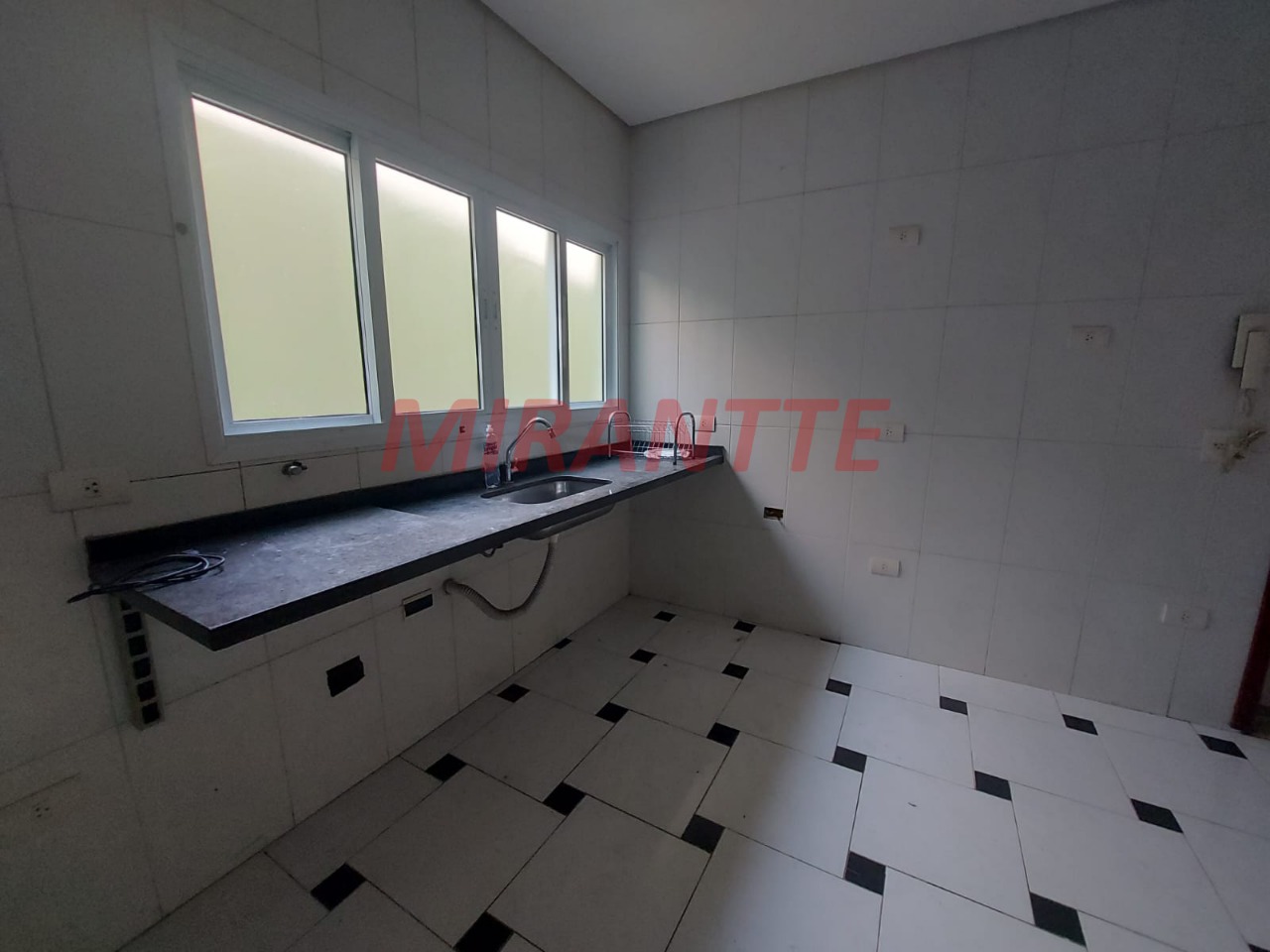 Sobrado de 176m² com 3 quartos em Santana