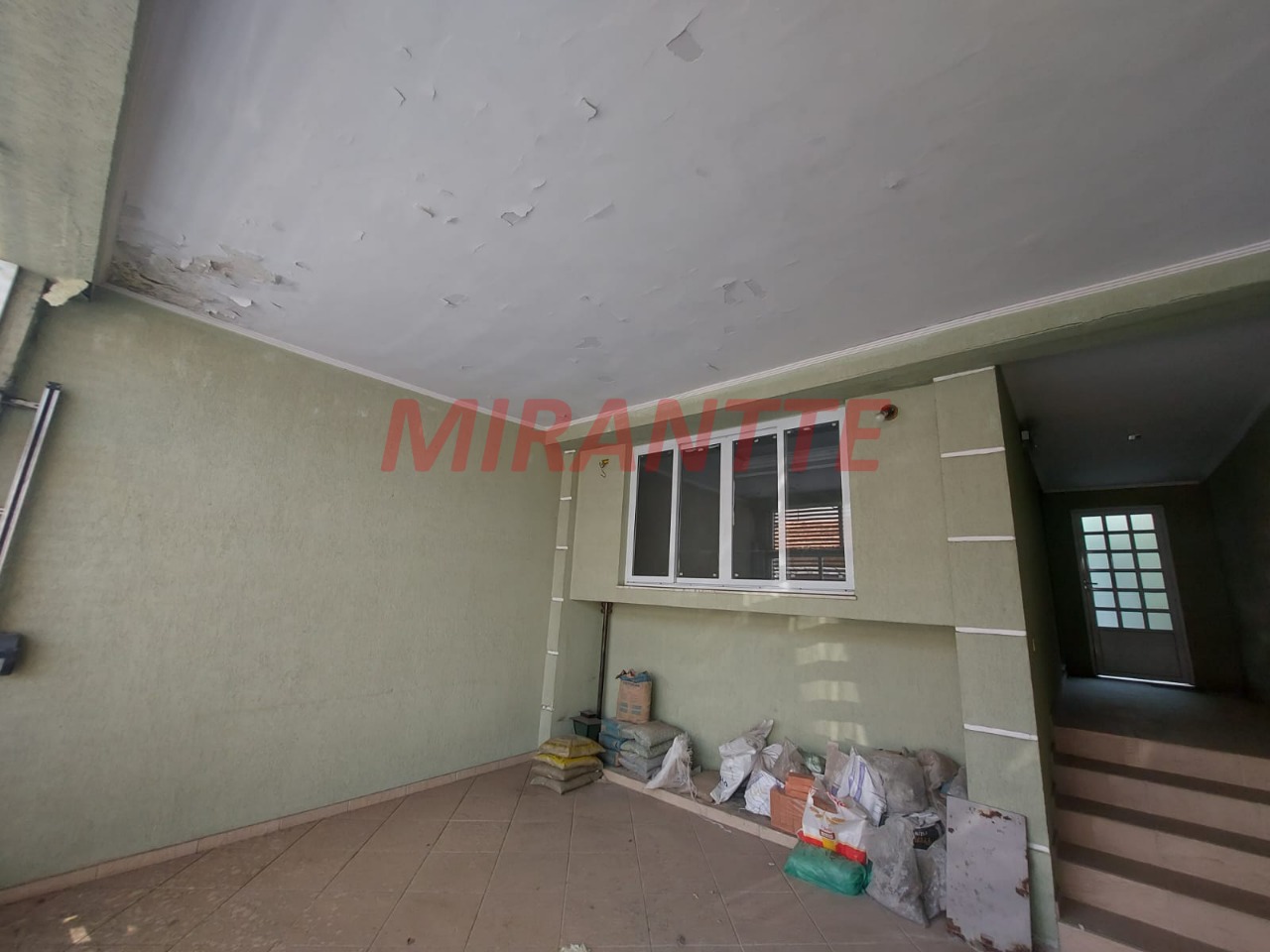 Sobrado de 176m² com 3 quartos em Santana