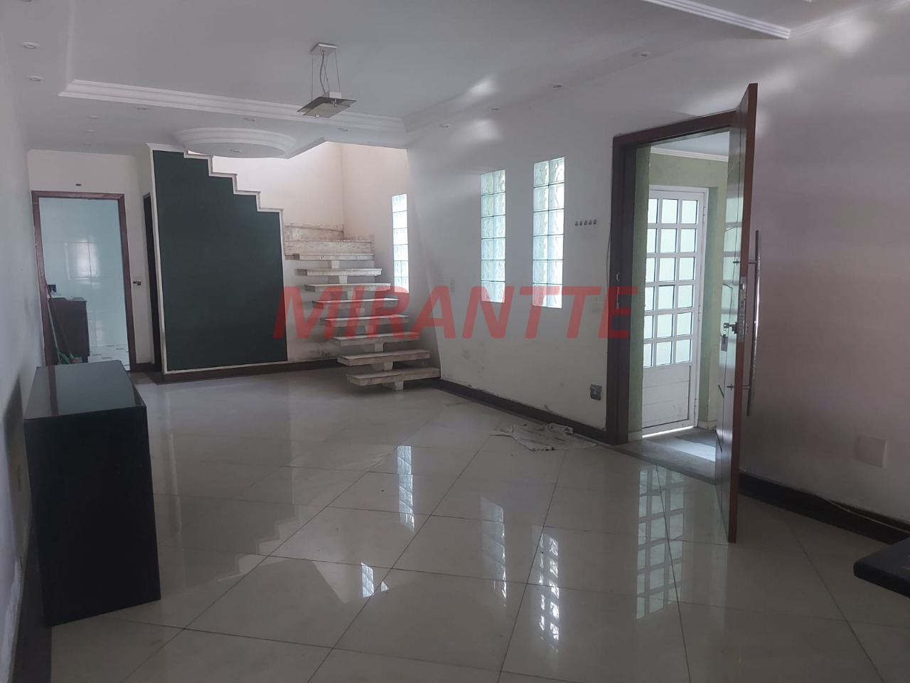 Sobrado de 176m² com 3 quartos em Santana