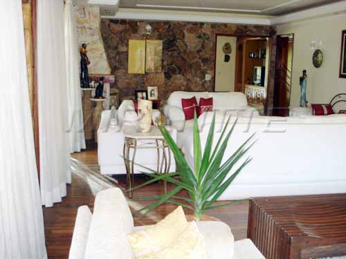 Casa terrea de 450m² com 4 quartos em Vila Albertina