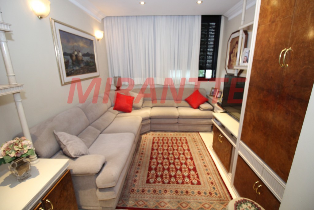 Apartamento de 246m² com 4 quartos em Água Fria