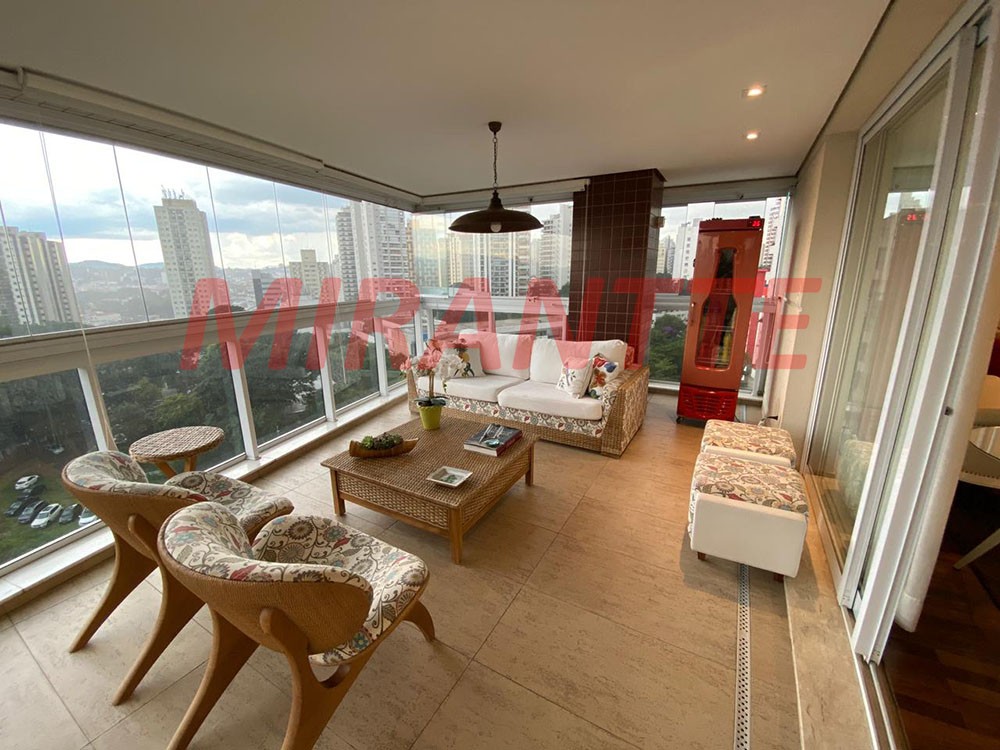 Apartamento de 260m² com 4 quartos em Santana