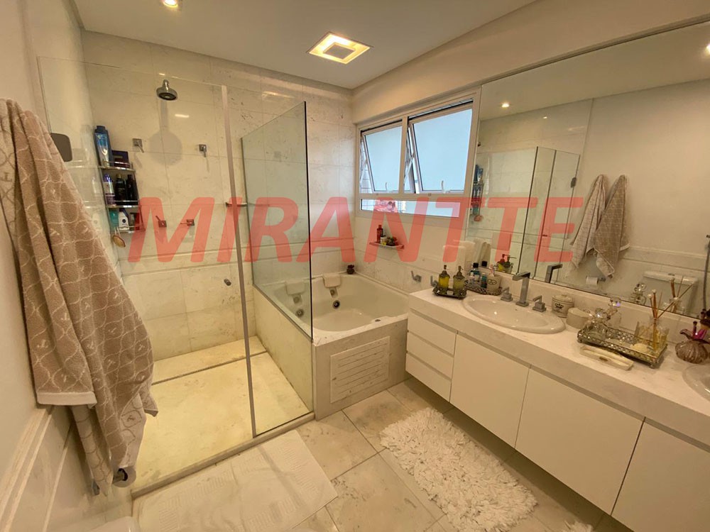 Apartamento de 260m² com 4 quartos em Santana
