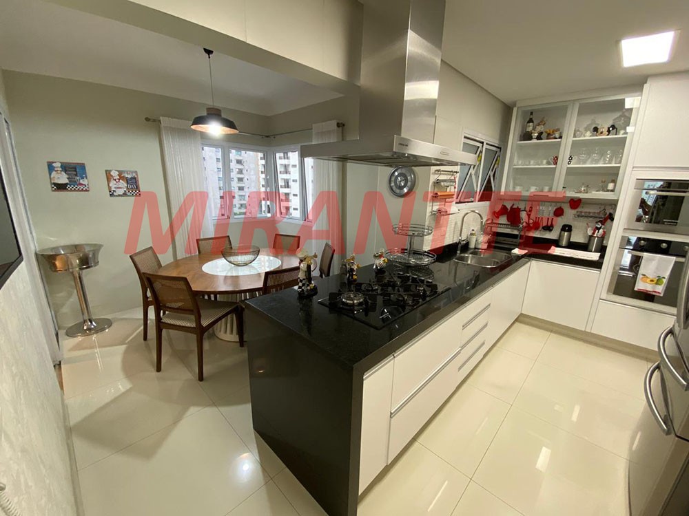 Apartamento de 260m² com 4 quartos em Santana