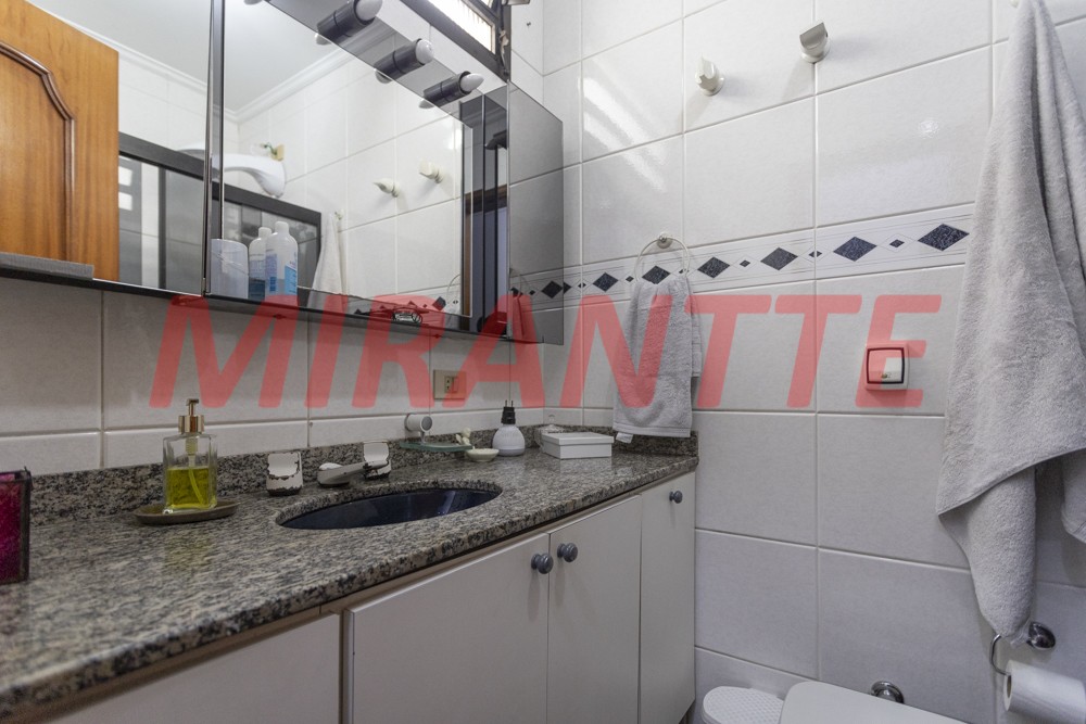 Sobrado de 314m² com 5 quartos em Santana