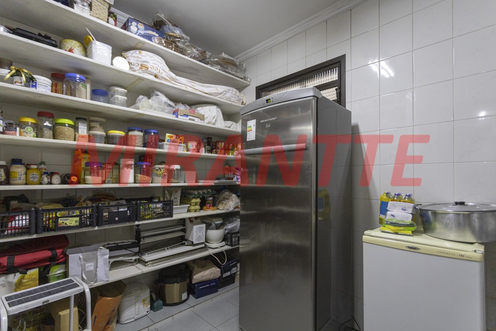Sobrado de 314m² com 5 quartos em Santana