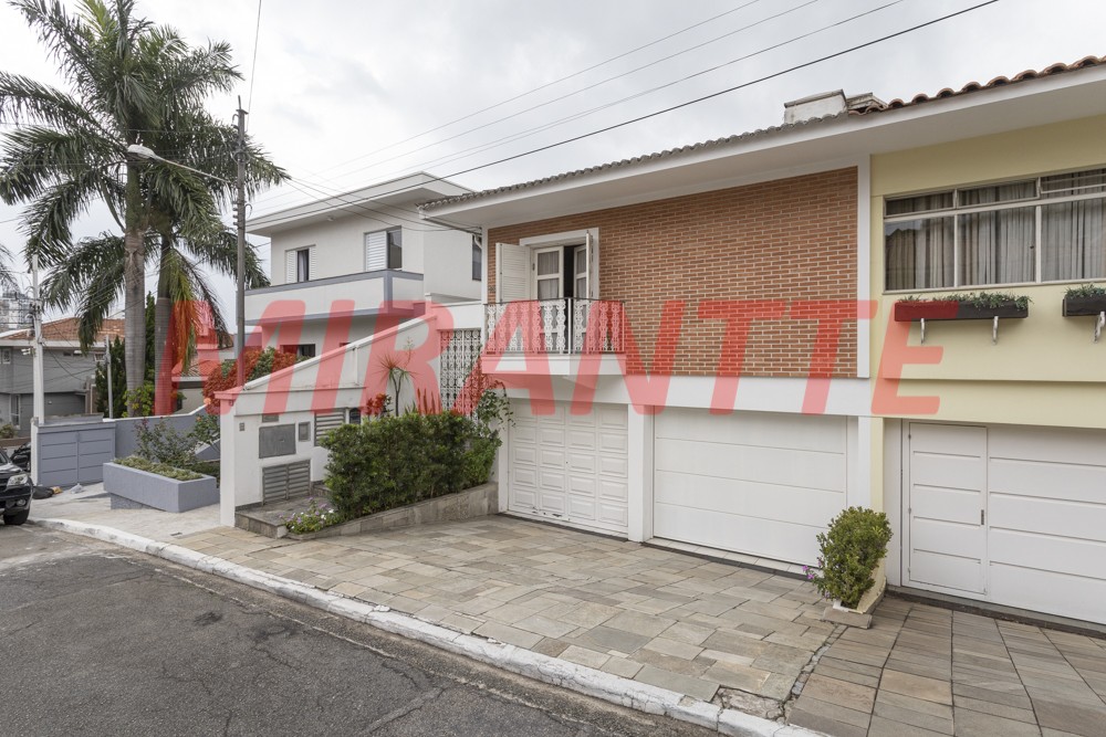 Sobrado de 314m² com 5 quartos em Santana