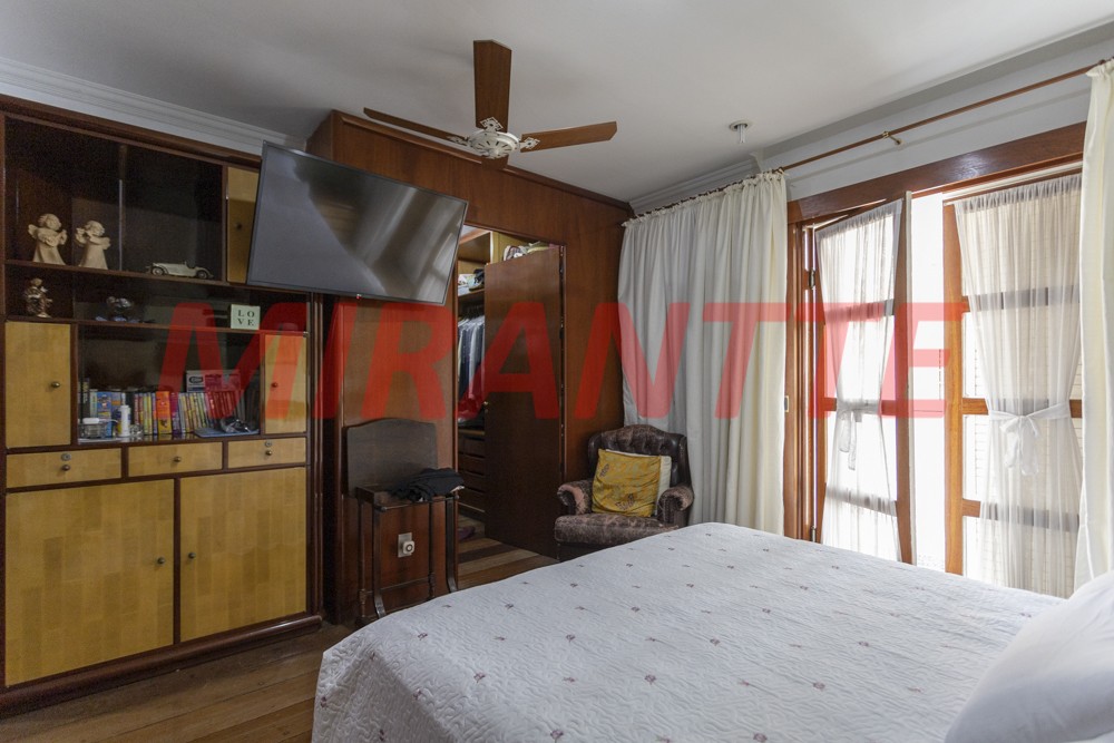 Sobrado de 314m² com 5 quartos em Santana