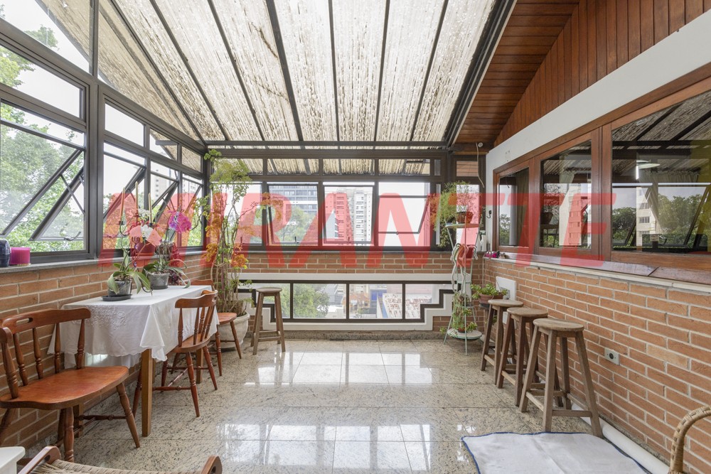 Sobrado de 314m² com 5 quartos em Santana