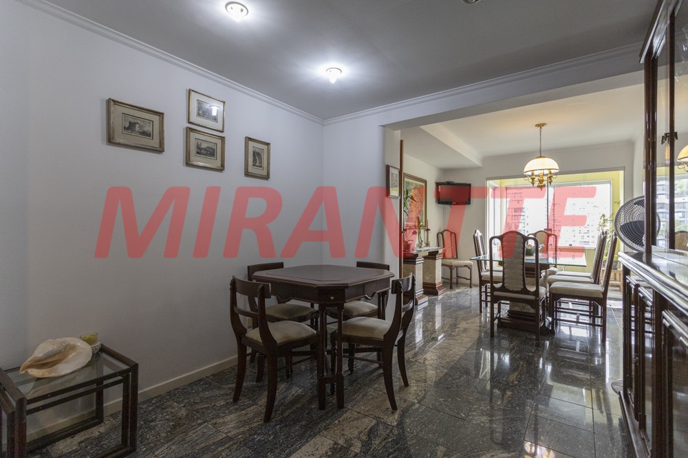Sobrado de 314m² com 5 quartos em Santana
