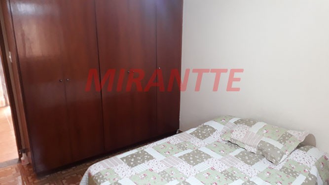 Casa terrea de 250m² com 3 quartos em Vila Nivi