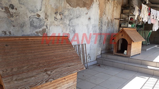 Casa terrea de 250m² com 3 quartos em Vila Nivi