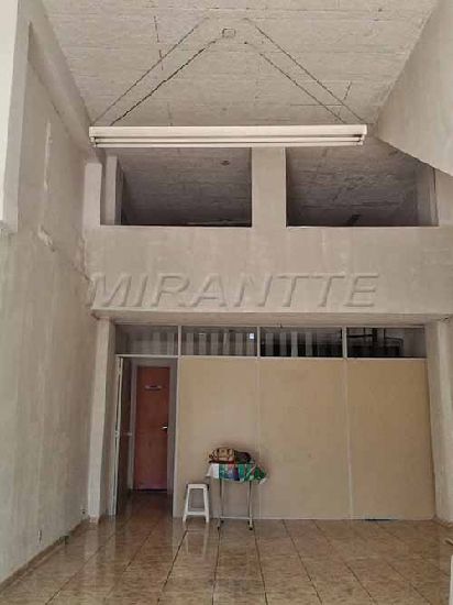 Comercial de 450m² em Vila Mazzei