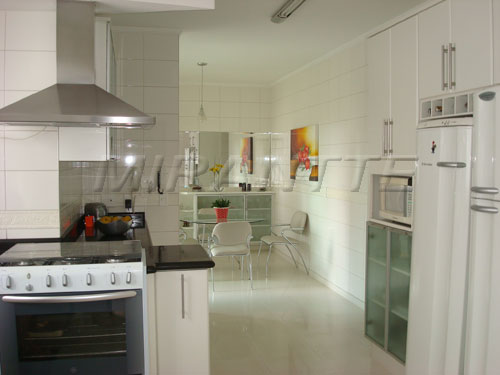 Apartamento de 262m² com 4 quartos em Horto Florestal