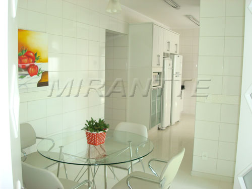 Apartamento de 262m² com 4 quartos em Horto Florestal