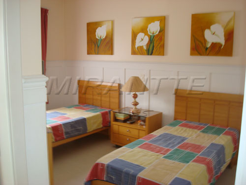 Apartamento de 262m² com 4 quartos em Horto Florestal