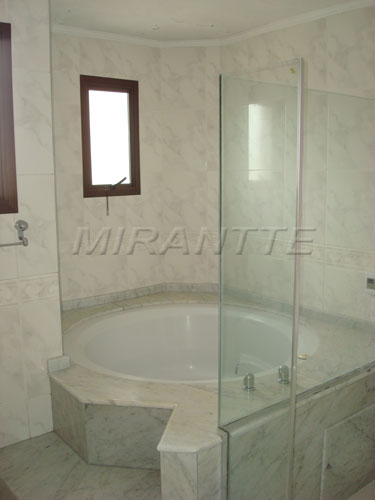 Apartamento de 262m² com 4 quartos em Horto Florestal