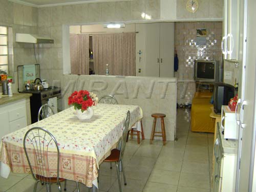 Sobrado de 150m² com 3 quartos em Vila Nilo