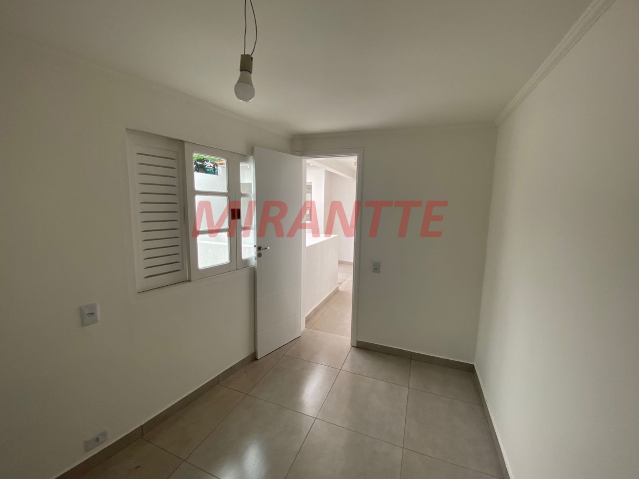 Comercial de 268m² em Santana