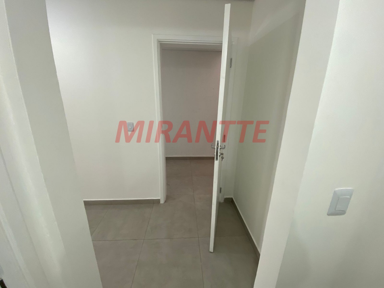 Comercial de 268m² em Santana