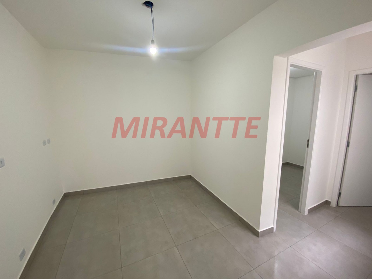Comercial de 268m² em Santana