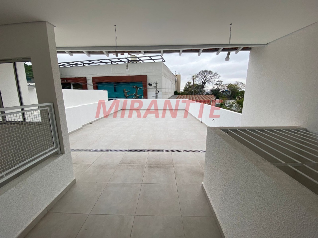 Comercial de 268m² em Santana