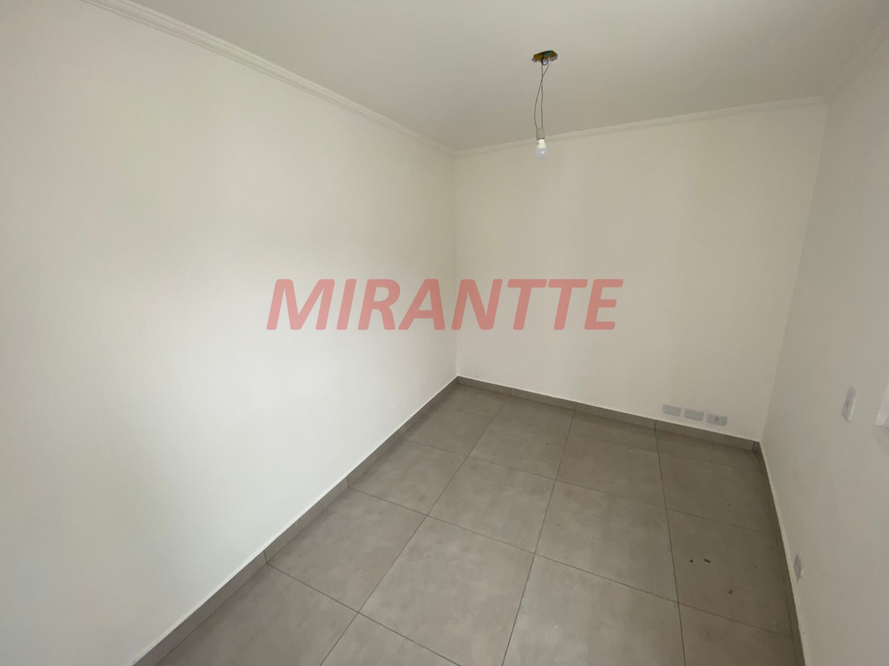 Comercial de 268m² em Santana
