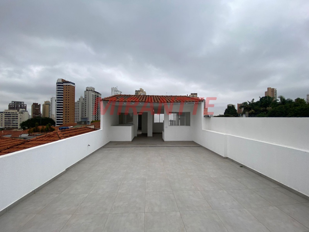 Comercial de 268m² em Santana