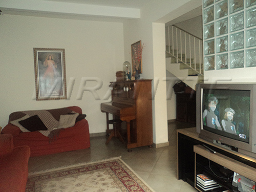 Sobrado de 187m² com 3 quartos em Santana