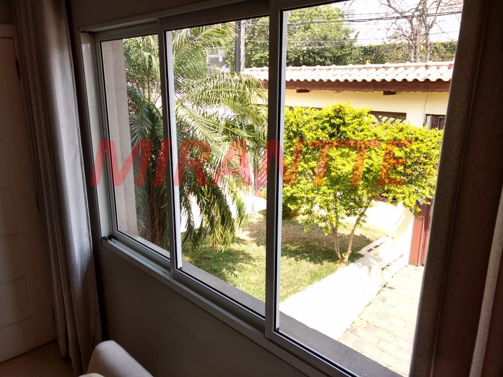 Casa terrea de 200m² com 3 quartos em Vila Ester