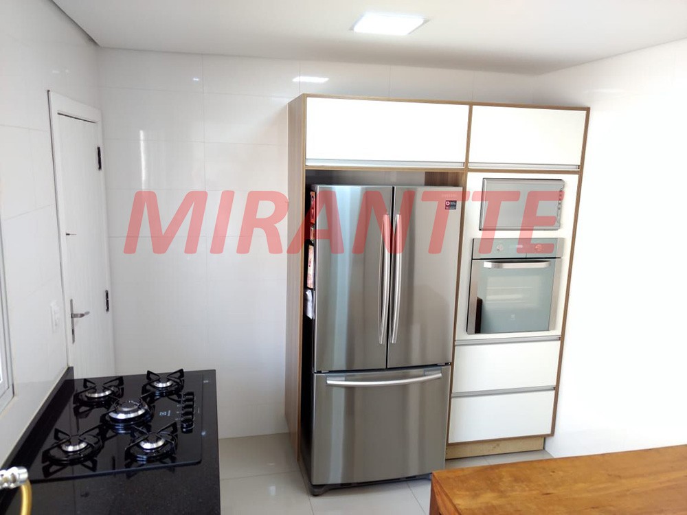 Casa terrea de 200m² com 3 quartos em Vila Ester