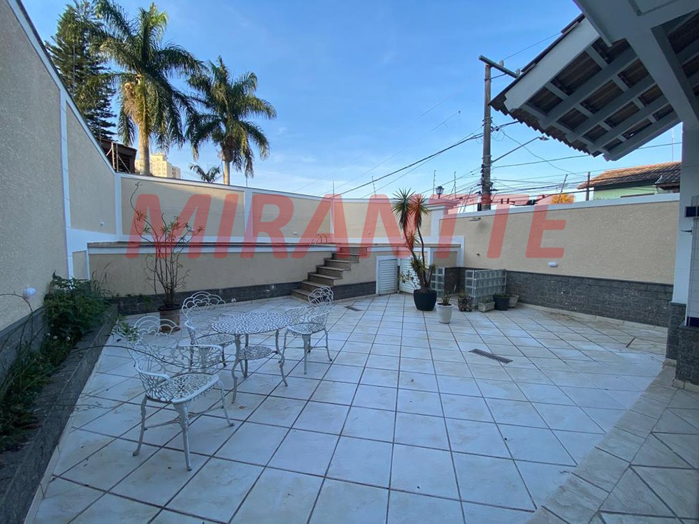 Sobrado de 384m² com 4 quartos em Jardim Bibi