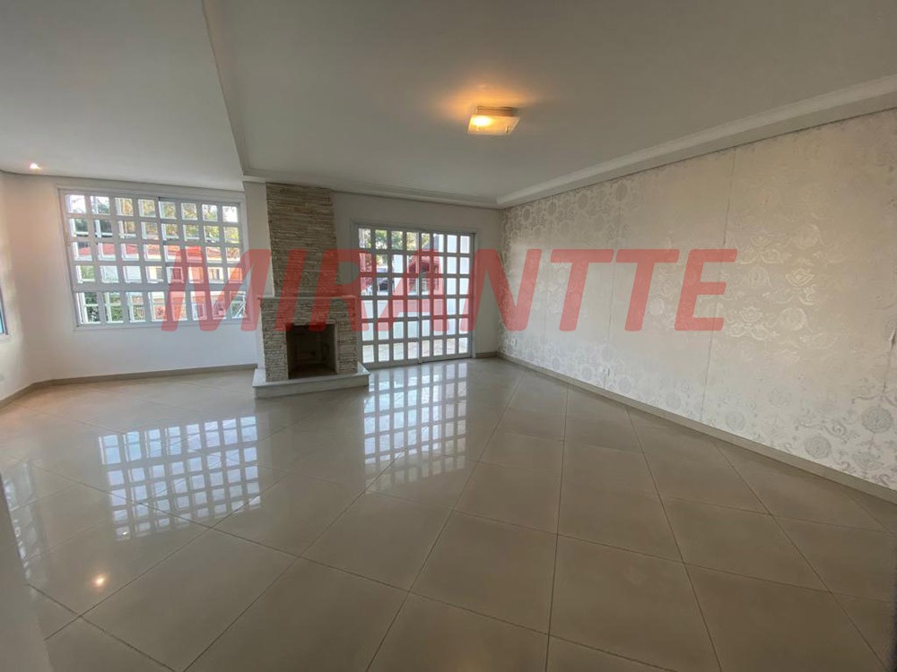 Sobrado de 384m² com 4 quartos em Jardim Bibi