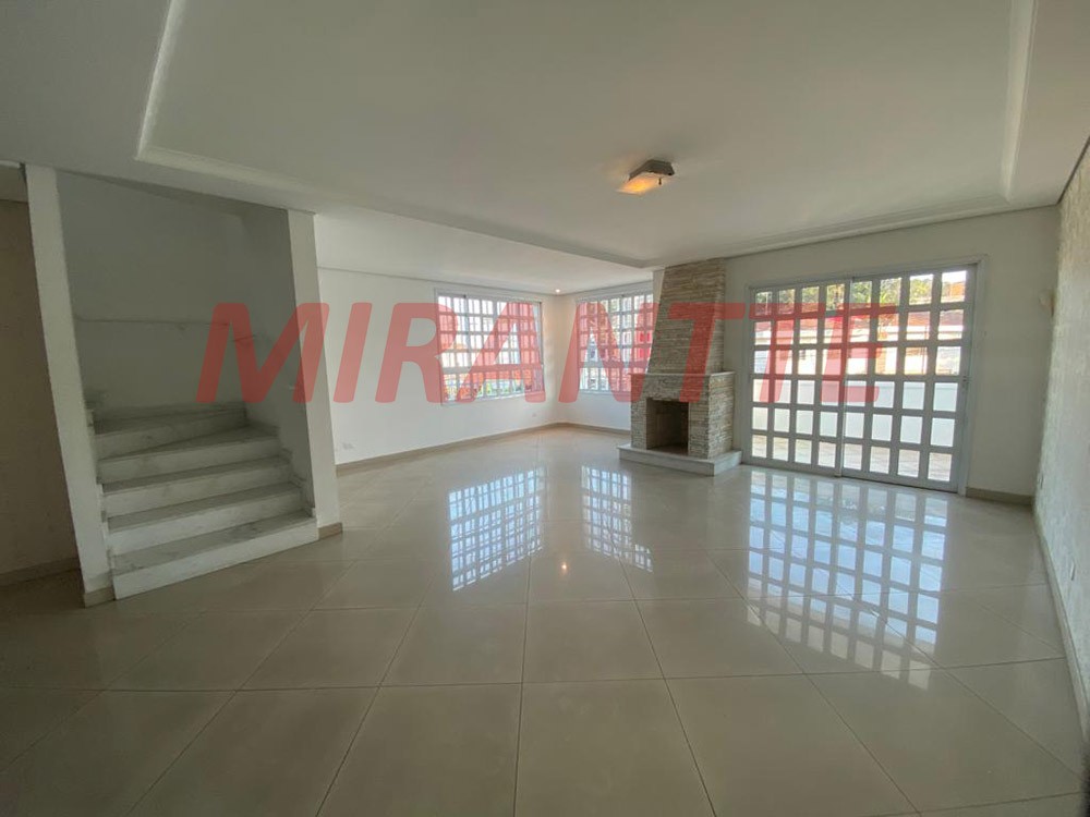 Sobrado de 384m² com 4 quartos em Jardim Bibi