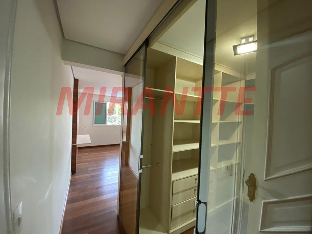 Sobrado de 384m² com 4 quartos em Jardim Bibi