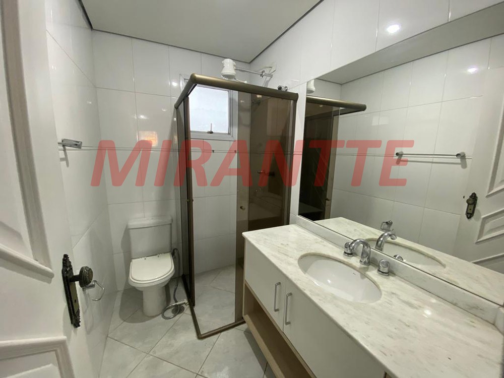 Sobrado de 384m² com 4 quartos em Jardim Bibi