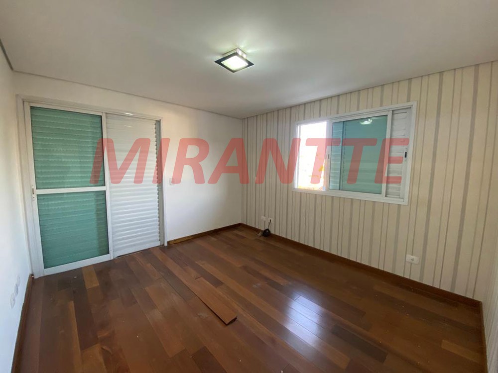 Sobrado de 384m² com 4 quartos em Jardim Bibi