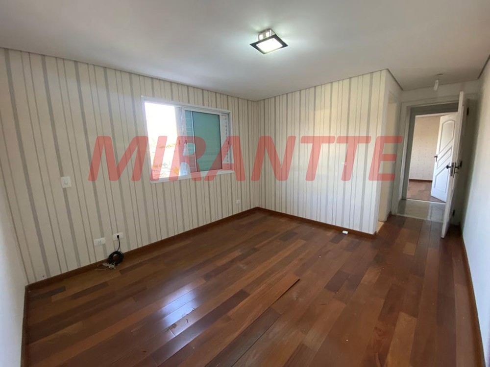 Sobrado de 384m² com 4 quartos em Jardim Bibi