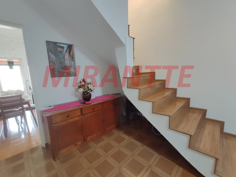 Sobrado de 96m² com 2 quartos em Cachoeirinha