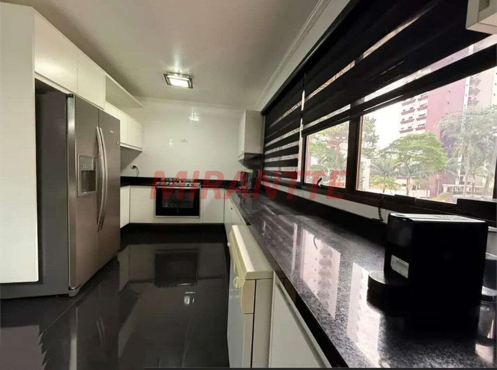 Apartamento de 204m² com 4 quartos em Santana