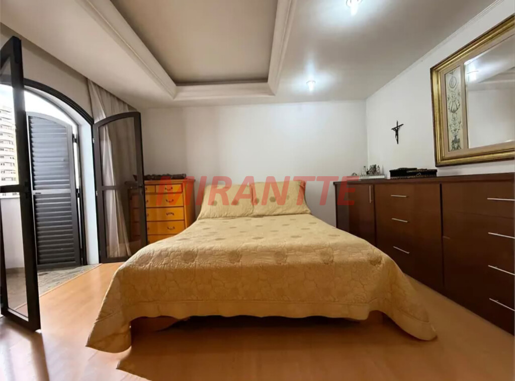 Apartamento de 204m² com 4 quartos em Santana