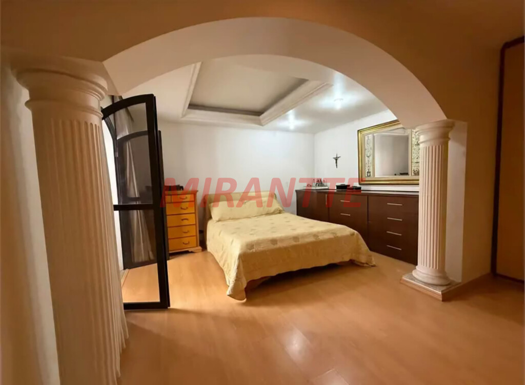 Apartamento de 204m² com 4 quartos em Santana