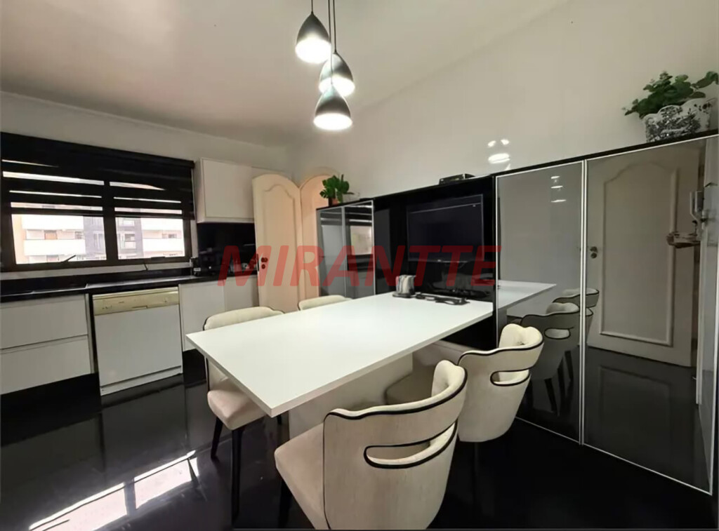Apartamento de 204m² com 4 quartos em Santana