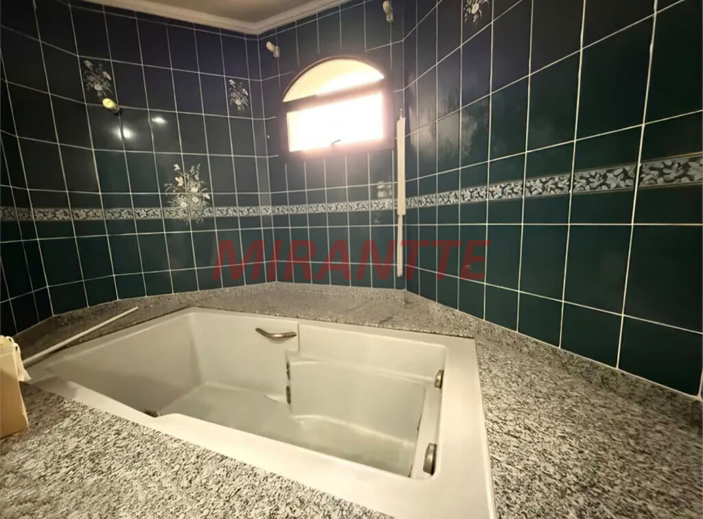 Apartamento de 204m² com 4 quartos em Santana