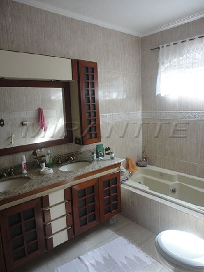 Casa terrea de 325m² com 3 quartos em Serra Da Cantareira