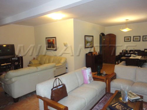 Casa terrea de 325m² com 3 quartos em Serra Da Cantareira