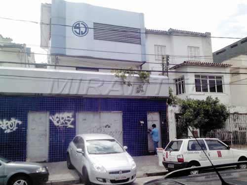 Comercial de 320m² em Santana