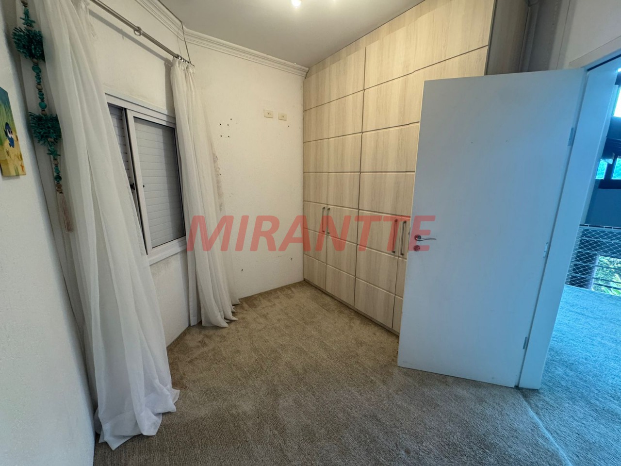 Sobrado de 400m² com 4 quartos em Jardim Samambaia – Mairiporã