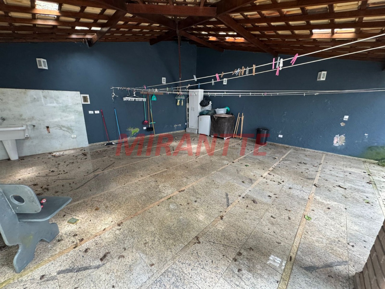 Sobrado de 400m² com 4 quartos em Jardim Samambaia – Mairiporã